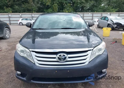 2011 Toyota Avalon Limited z USA, uszkodzony, nr VIN 4T1BK3DB2BU390008